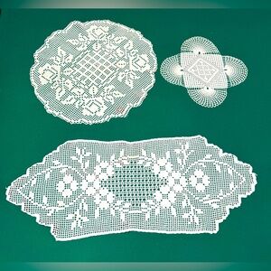 Elegant White Lace Doilies Set 💕
